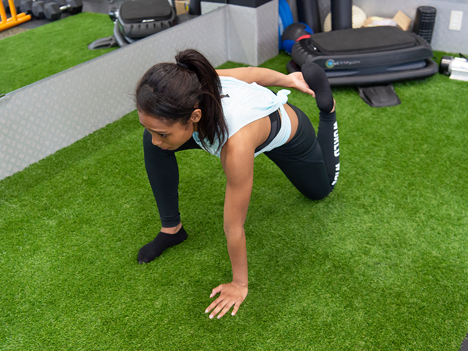 よろづやgym(ジム)のスパイダーストレッチ